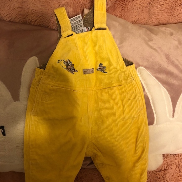 Like New yellow corduroy baby bibs perfect for fall - Picture 1 of 4